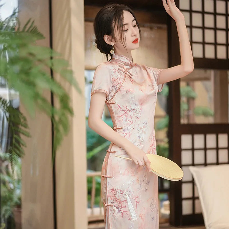 WorkNoir Floral Cheongsam Dress | Quiet Vintage Detail