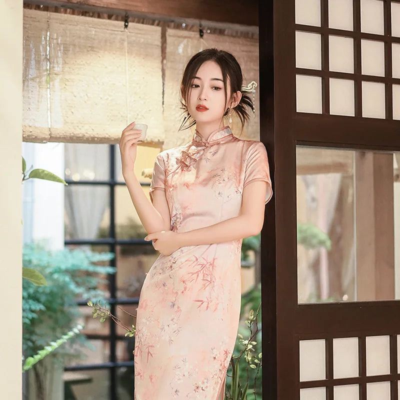 WorkNoir Floral Cheongsam Dress | Quiet Vintage Detail